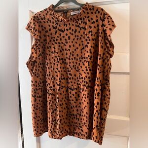 Leopard Print Sleeveless Peplum Blouse Ruffle Sleeve and Neck. Size XXL
